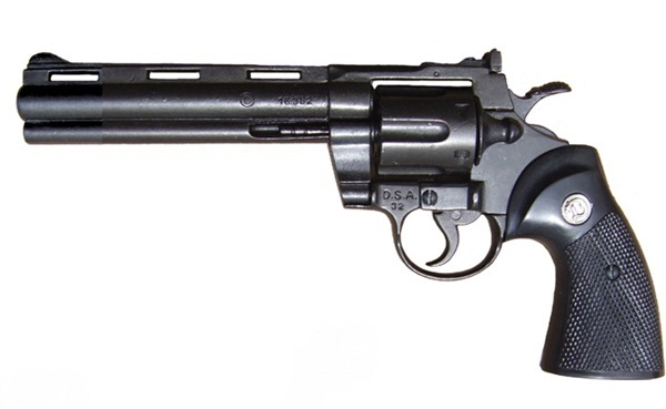 Python revolver 6"-os csővel, 100-1050